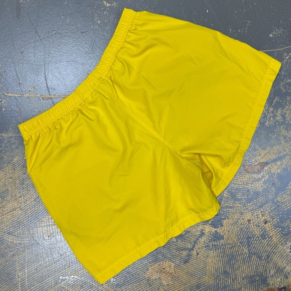 Nike 5” Running Fitness Shorts Yellow Workout S6WWW 297019 Medium Court Ace - Picture 2 of 12
